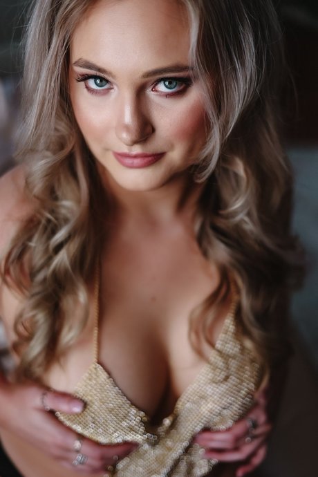 Jamie Claire Tully アダルトモデル ギャラリー