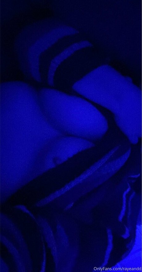 Bri Le Tree ポルノモデル 画像