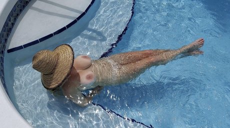 巨乳アナルOnlyFans パーフェクト 写真