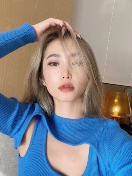 LonelyMeow 高品質女優 画像