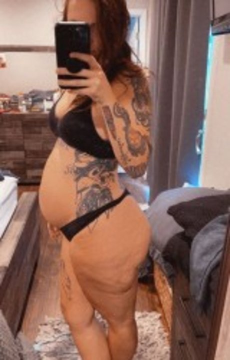 tattedkate エロティックモデル アーカイブ