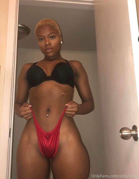 enly10me スター 裸 画像