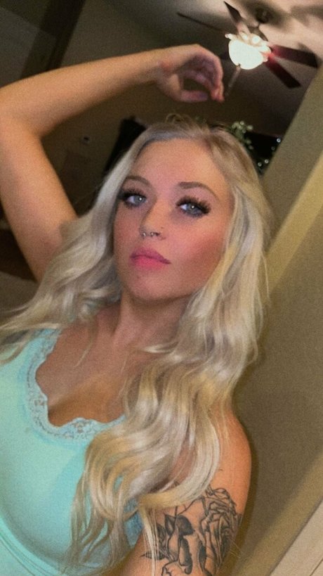 かわいいシーメールオンリーファンズ 無料セックス 写真