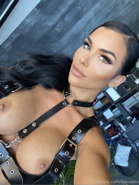 Diana Bako アートスター 写真