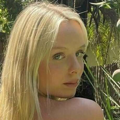 クーガーオンリーファンズ アート裸 写真