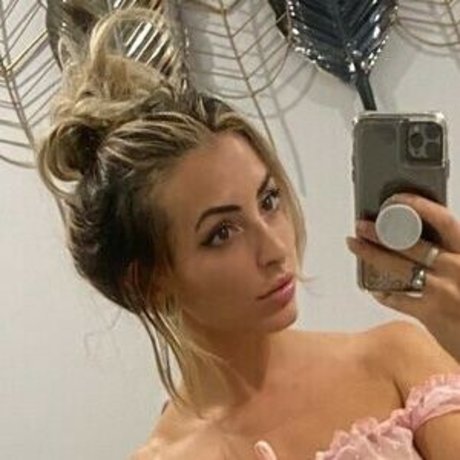 ポーグエボニーオンリーファンズ 無料セックス 写真