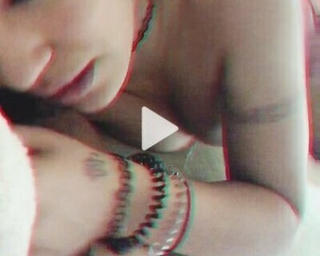 巨大なチンポを持つシーメールオンリーファンズ パーフェクト 写真