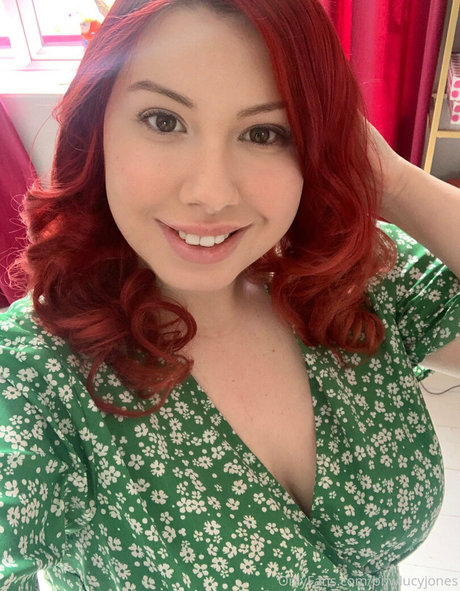 プリティオンリーファンズ エロチック ギャラリー