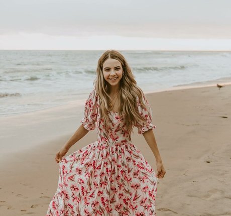 アジア人のティーンの足 オンリーファンズ アート裸 画像