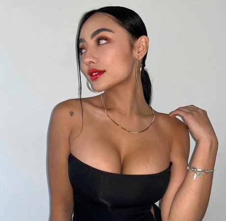 Latalzhang ホットなモデル 写真