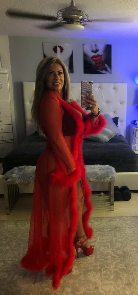 hottotrottots セックス女優 写真