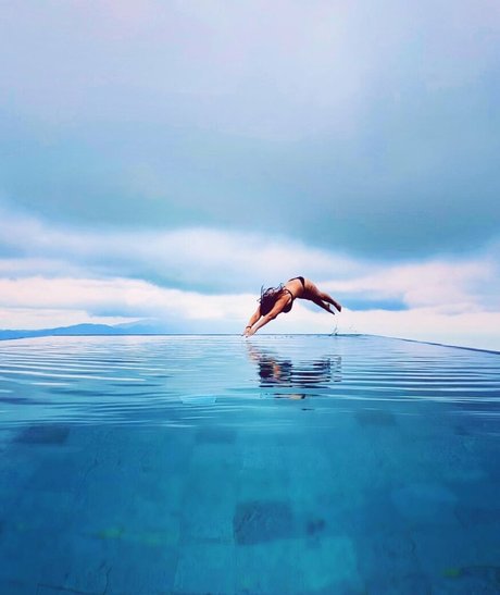 Emily H Barry ポルノ女優 画像