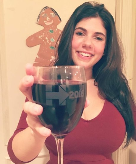 Emily H Barry ポルノスター 画像