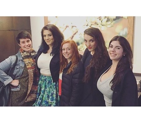 Emily H Barry セックススター 写真