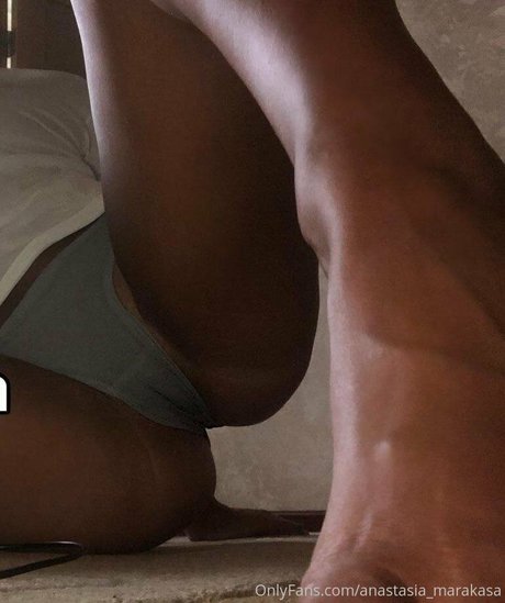 クーガーオンリーファンズ 裸 写真