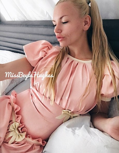 Beyla Hughes 高品質女優 写真