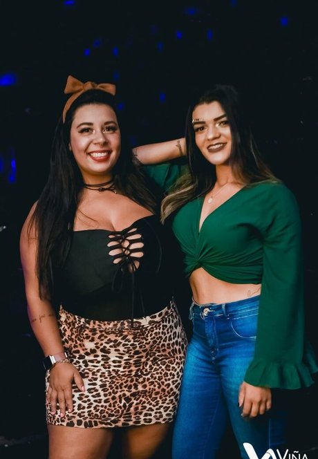 アジア人 ノーPPV オンリーファンズ 美しい ギャラリー