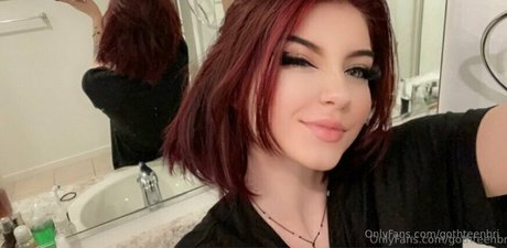 Crazy Babysitter ポルノスター ホット 画像