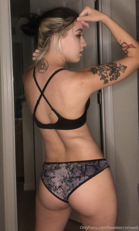 Hawlee Cromwell スター ヌード 写真