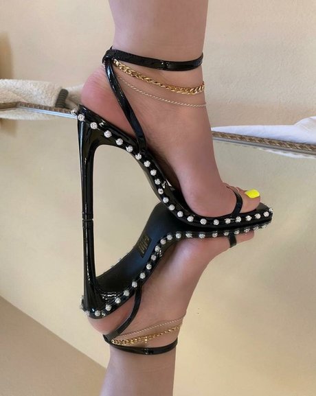 ダーティトークオンリーファンズ xxx 写真