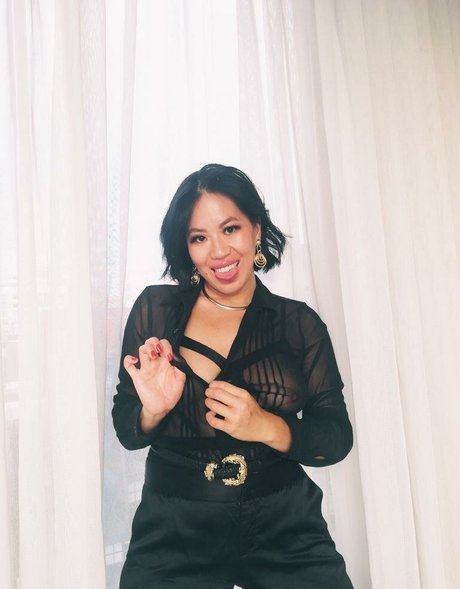 Josie Qu 美しいスター 写真