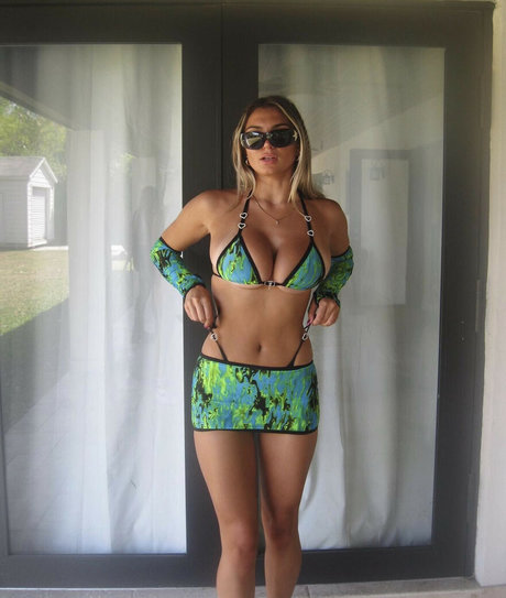 Kate Petkov 高品質スター 写真