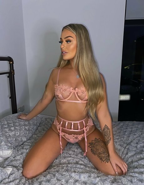 黒人フェムボーイオンリーファンズ 裸 画像