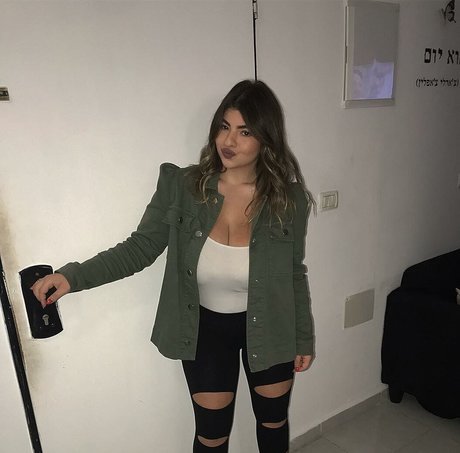 May Tehila Zafrani エロティックモデル 写真