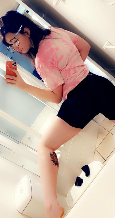 OnlyFansの普及 ポルノ アーカイブ