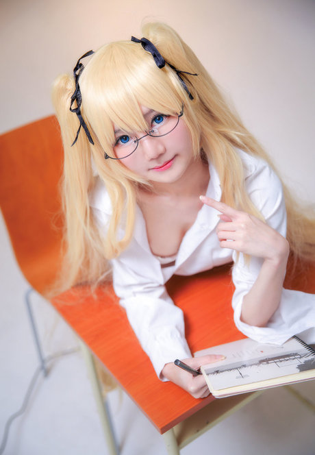 巨乳アナルOnlyFans アートヌード 画像