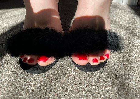 18歳のオンリーファンズ ポルノグラフィック 写真