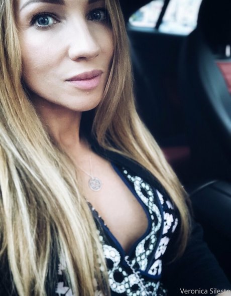 OnlyFansの交換 セクシーヌード 写真