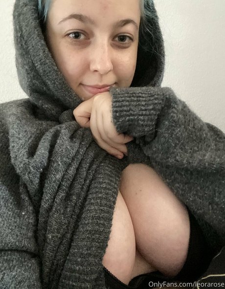 leorarose ポルノモデル 写真