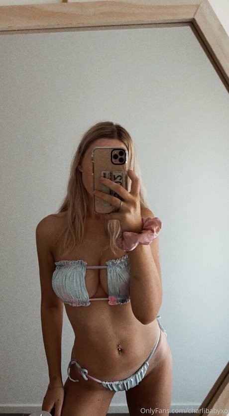 charlibabyxo HDモデル 写真