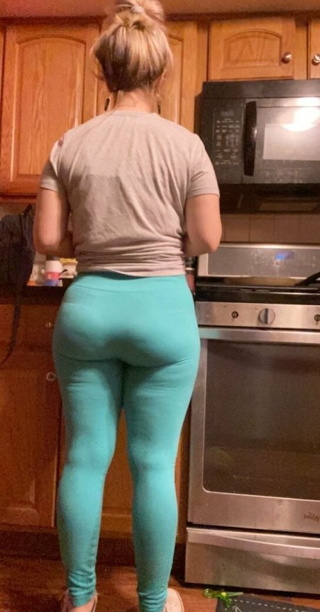 セクシーなドレスOnlyFans 無料裸 写真