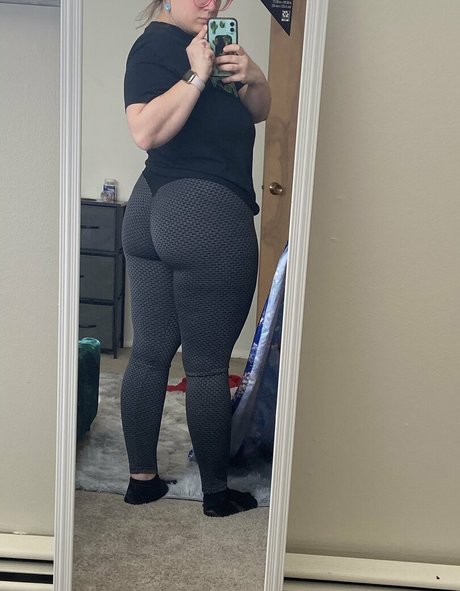 おばあちゃんの熟女OnlyFans セクシーヌード 画像