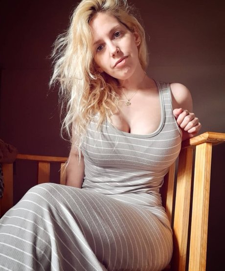 ロシアのお母さんOnlyFans セクシー裸 画像