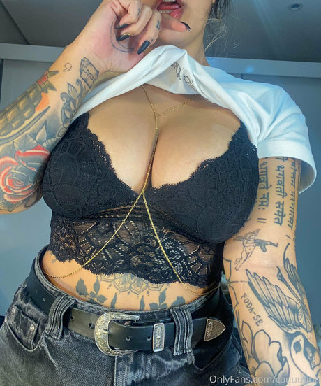 19歳のOnlyFans 無料セクシー アーカイブ