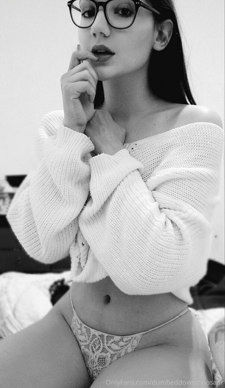 Dumbeddowndinosaur xxx女優 写真