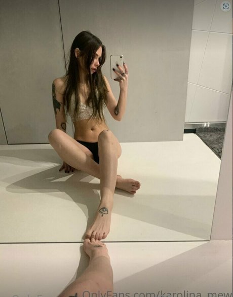 背が高くて巨乳のOnlyFans HD ギャラリー