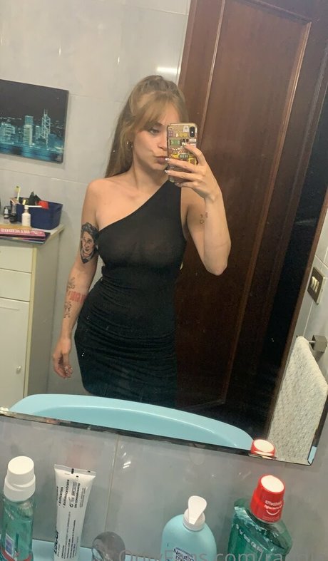 大きな黒い猫OnlyFans ポルノ 写真