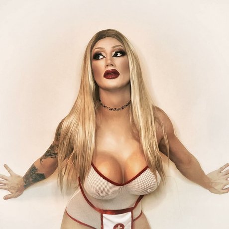 曲線美の女の子オンリーファンズ 無料ポルノ ギャラリー