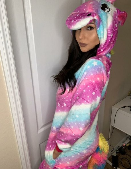 母乳オンリーファン 美しいヌード アーカイブ