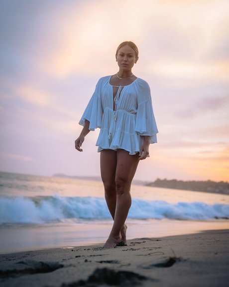 トップレスビーチOnlyFans 無料ヌード 写真