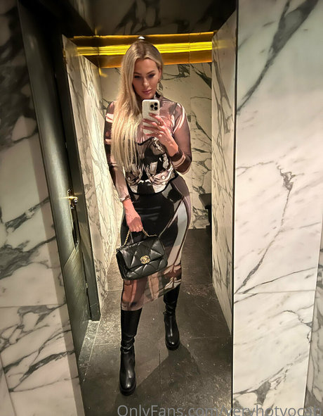 ジンジャートゥインクオンリーファンズ 美しいxxx 写真