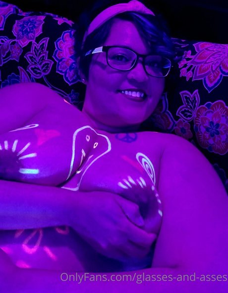 glasses and asses ホットなモデル 画像