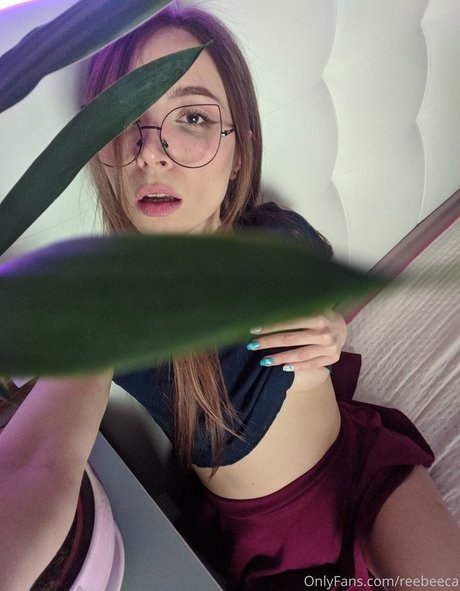 Reebeeca ポルノスター アダルト アーカイブ