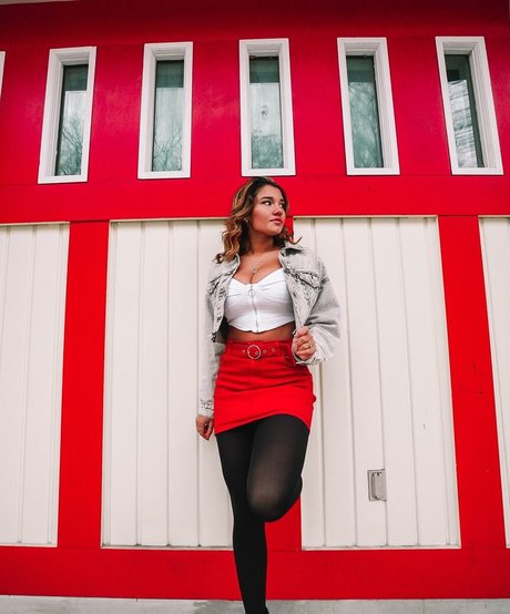 Hannah Malvone 最高のスター 写真