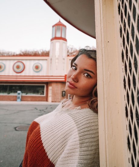 Hannah Malvone xxxスター ギャラリー