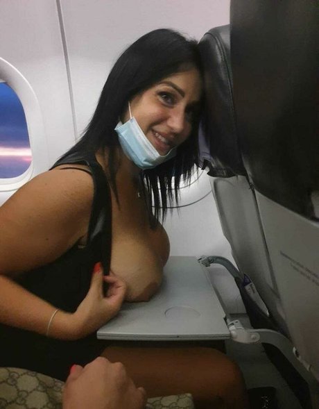 sarapiras XXXモデル 写真